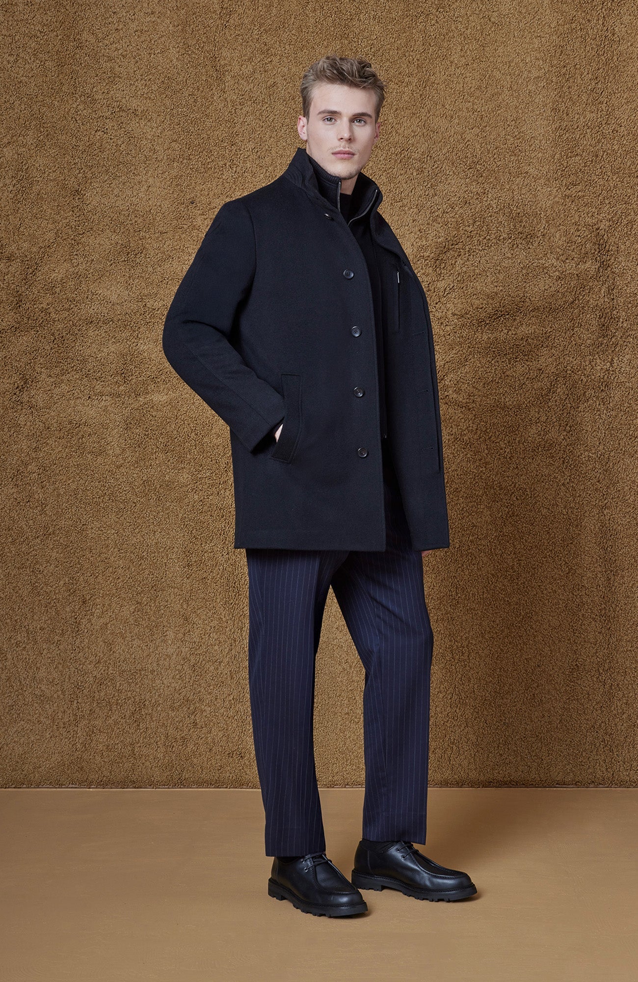 Mont-Royal Black Wool & Cashmere Car Coat - Image 4